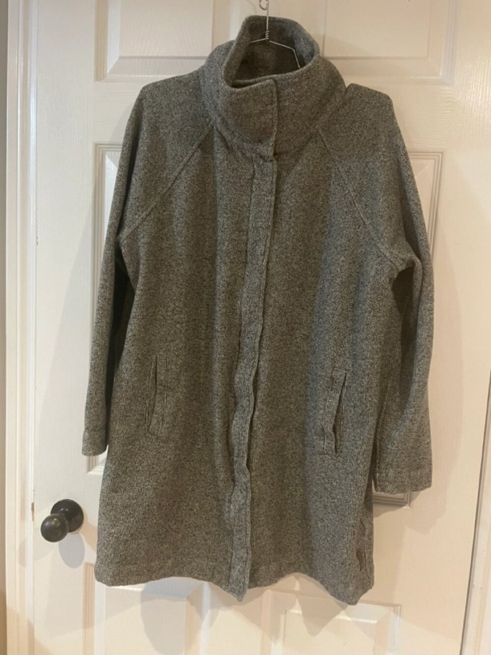 Womans Roots XL Jacket - Picture 2 of 9